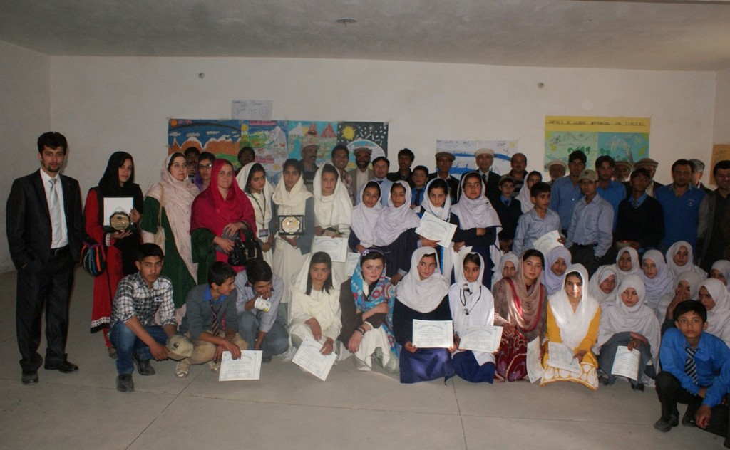 Group photo at the seminar on impacts of climate change on the livelihoods of mountain communities by WWF-Pakisan in Hoper Valley, Nagar in Gilgit Baltistan