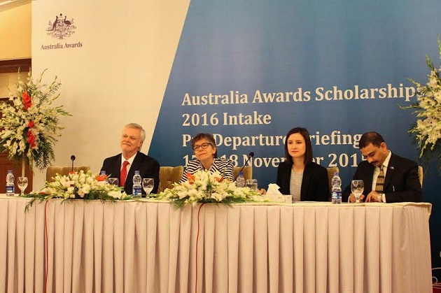(L to R) Tony Crooks, Manager Australia Awards and Australian High Commissioner Margaret Adamson with other officials at pre-departure briefing of Pakistani students in Islamabad. Photo by Sana Jamal