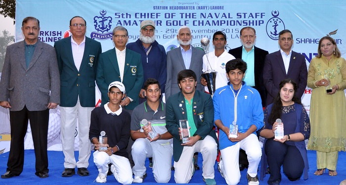 Winners of 5th CNS Golf championship with the Chief of the Naval Staff Admiral Muhammad Zakaullah in Lahore.