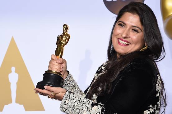 Sharmeen Obaid-Chinoy poses with her Oscar for Best Documentary Short Subject, “A Girl in the River: The Price of Forgiveness,” in the press room during the 88th Oscars in Hollywood. Photo: AFP/Getty Images