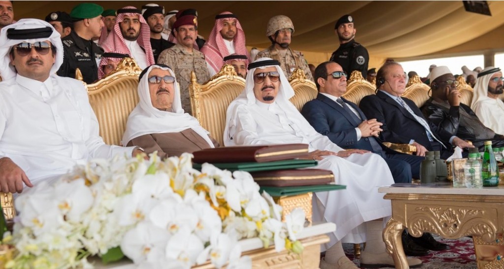 PM Nawaz with the Saudi King and other dignitaries at the closing ceremony of North Thunder military exercise in Saudi Arabia