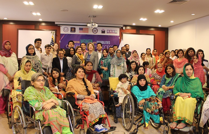 Group photo of women leaders with Ms. Christina Tomlinson of US Embassy, MNA Shaista Pervaiz Malik, Abia Akram of NFWWD and Atif Sheikh of STEP in Islamabad on 22 September 2016. Photo: Sana Jamal