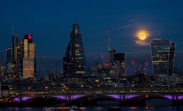 Moonrise over the London, as see from Waterloo Bridge on Nov. 13, 2016. Photo: Owen Llewellyn