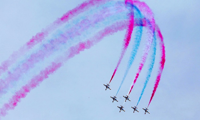 Aerobatic performance from PAF's Sherdils