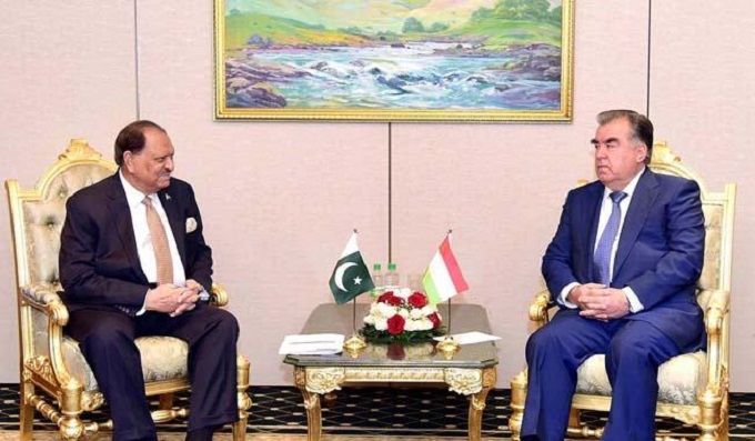 Pakistan invites Tajikistan to join CPEC's trade route